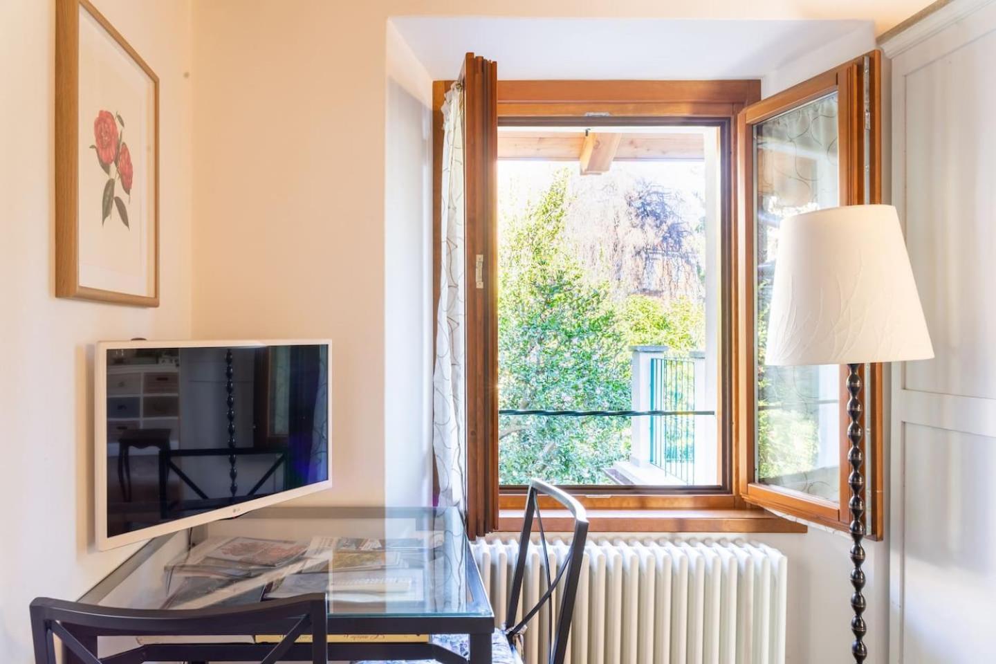 La Camelia D'Oro Appartement Oggebio Buitenkant foto