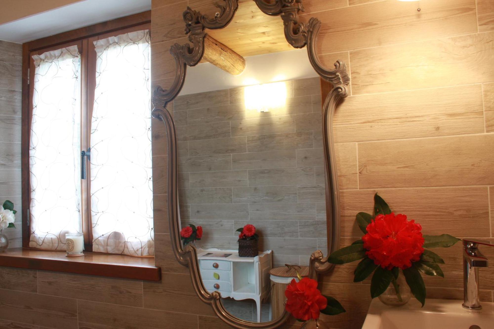 La Camelia D'Oro Appartement Oggebio Buitenkant foto